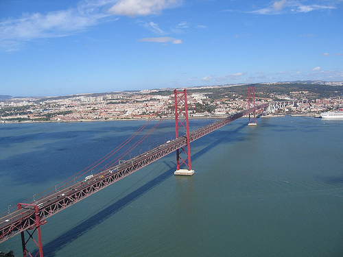 Puente 25 de abril en Lisboa