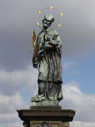 Estatua de San Juan Nepomuceno