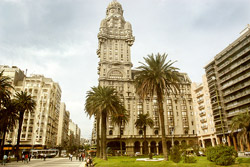 Plaza de la Independencia en Montevideo